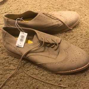 Beige oxfords